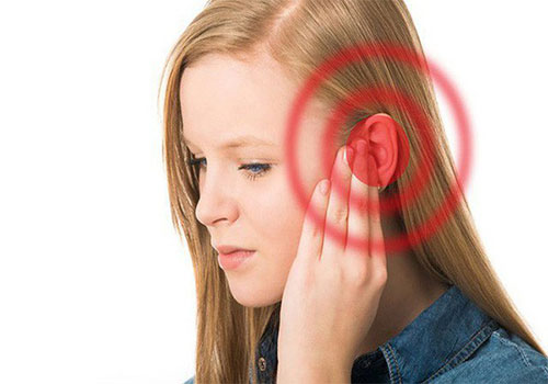 Bấm huyệt chữa ù tai có được không?