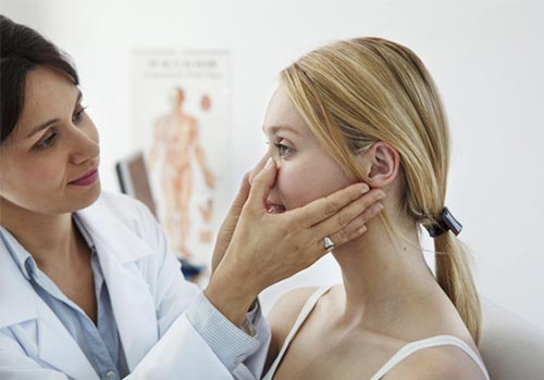 Gai vách ngăn mũi: Nguyên nhân, triệu chứng và cách điều trị